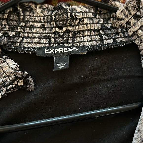Express top - Picture 2 of 3